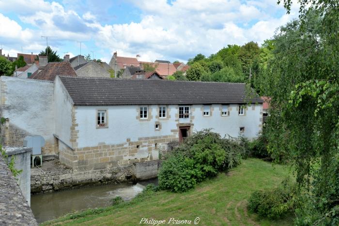 Le moulin de Brèves