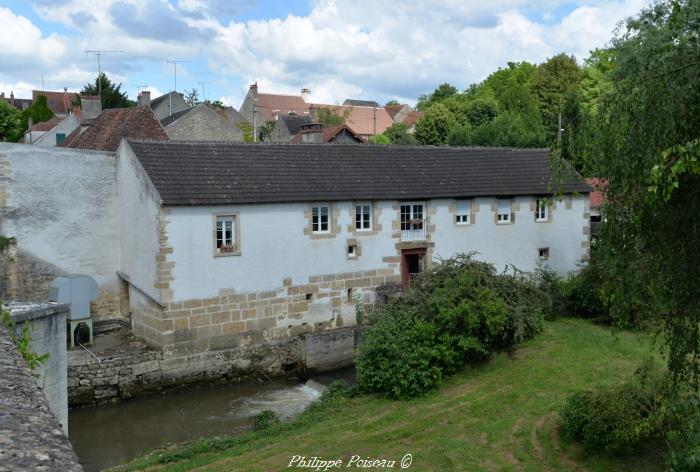 Le moulin de Brèves