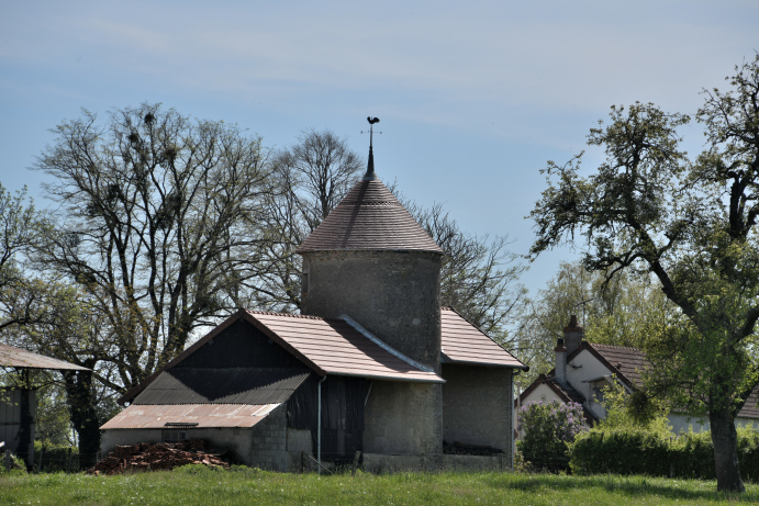 L'ancien moulin à vent de Saint Parize le Chatel