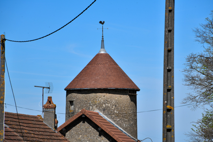 L'ancien moulin à vent de Saint Parize le Chatel