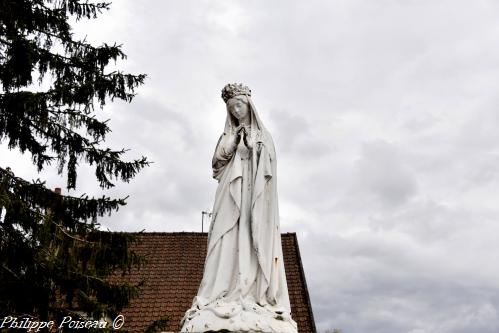 Notre Dame de la délivrance de Neuvy-sur-Loire un beau patrimoine