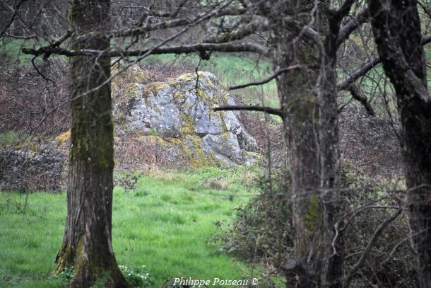 Roche de La Couche aux Femmes d'Onlay un beau patrimoine