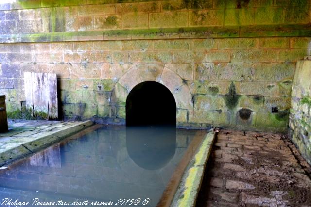 Lavoir de Champlemy rue "les champs du Moulin"