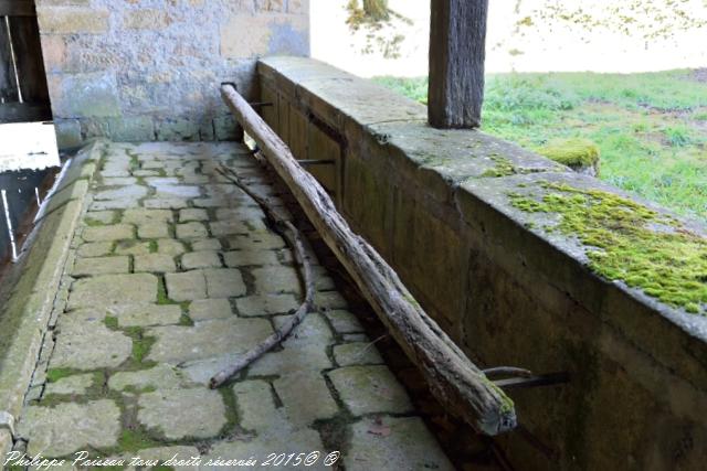 Lavoir de Champlemy rue "les champs du Moulin"