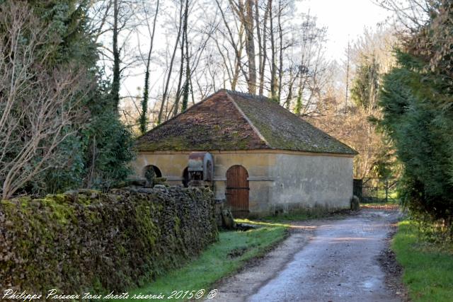 Le grand lavoir de Champlemy un patrimoine vernaculaire