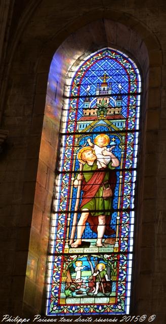 Vitraux de l'église de Château Chinon