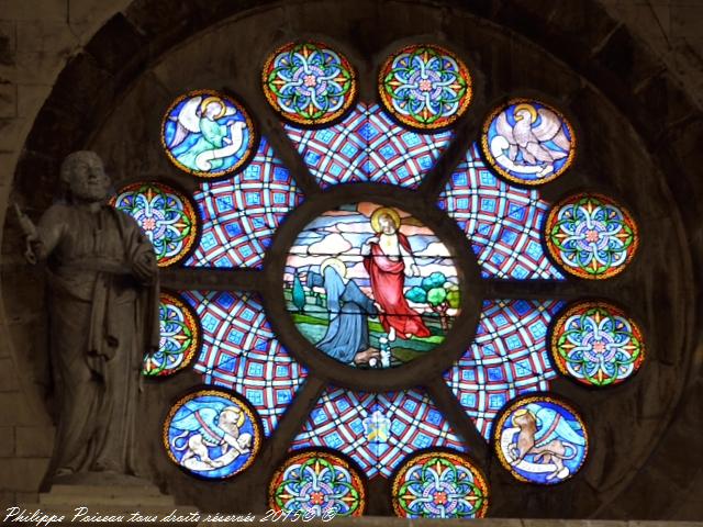 Vitraux de l'église de Château Chinon