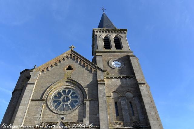 Vitraux de l'église de Château Chinon