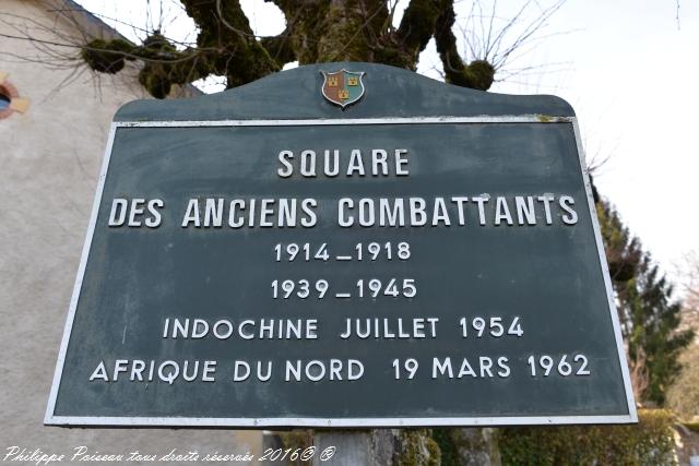 Stèle des anciens combattants de Prémery Nièvre Passion