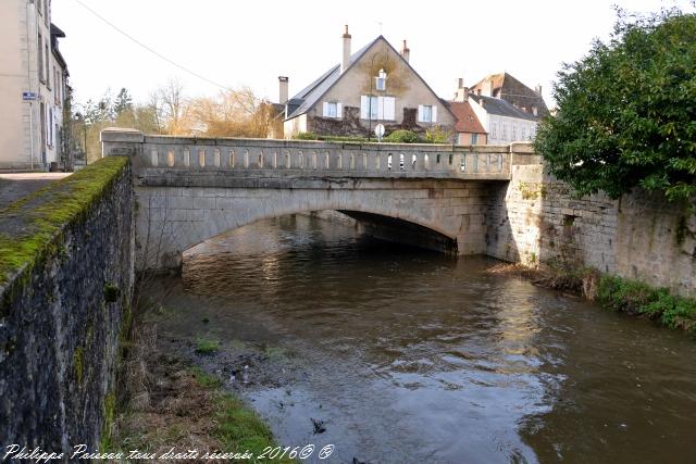 Pont de l'Anguison de Corbigny