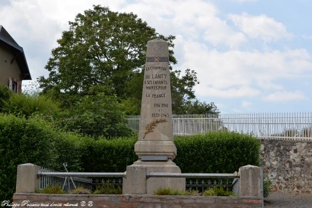 Le monument aux morts de Lanty