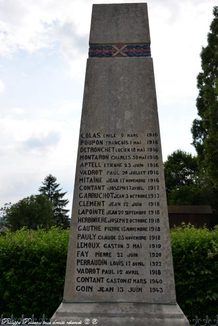 Le monument aux morts de Lanty