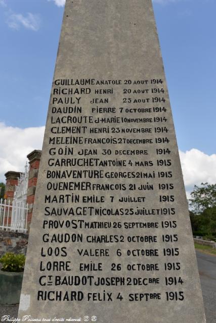 Le monument aux morts de Lanty