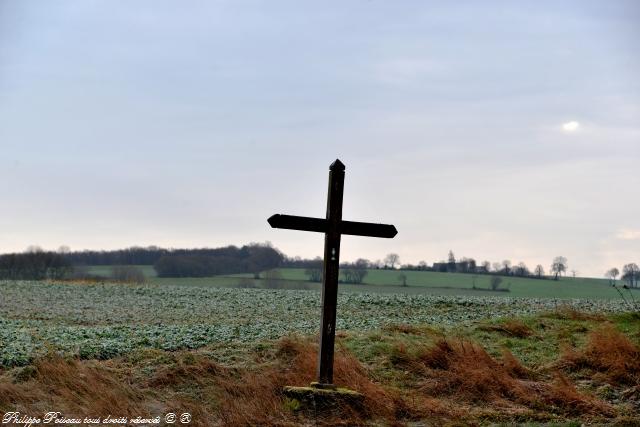 Croix de carrefour de Champlemy un patrimoine