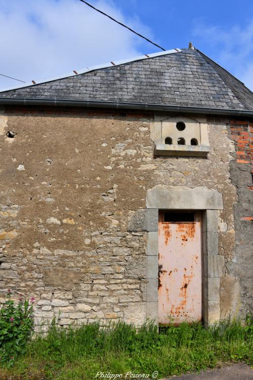 Petit colombier de Saint-Laurent-l'Abbaye