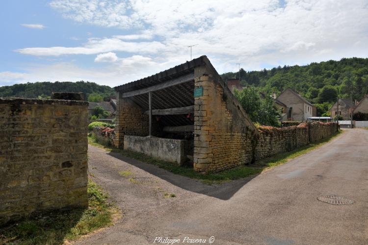 Petit lavoir de Chivres