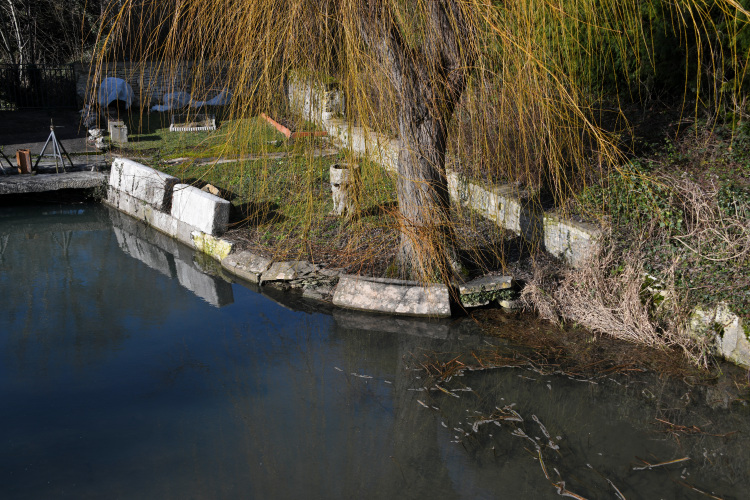 Lavoir privé de la commune d'Entrains-sur-Nohain un patrimoine