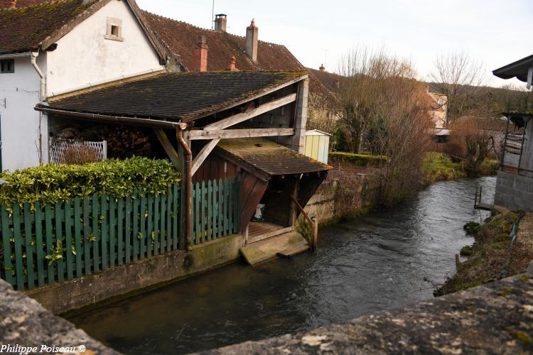 Petit lavoir privé de La Chapelle Saint André