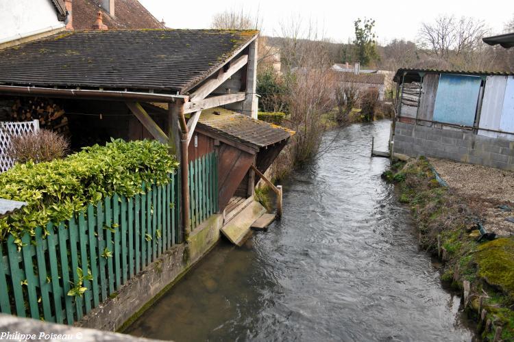 Petit lavoir privé de La Chapelle Saint André