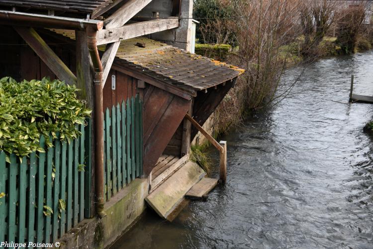 Petit lavoir privé de La Chapelle Saint André 