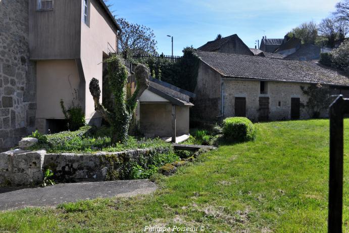 Petit lavoir privé de Lormes