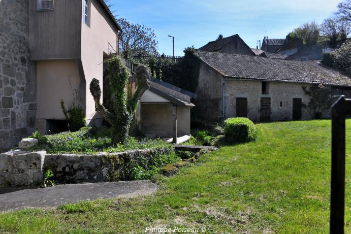 Petit lavoir privé de Lormes un patrimoine