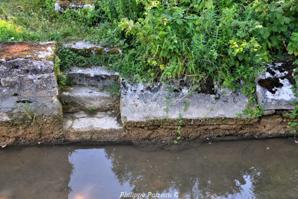 Le petit lavoir privée de Dornecy