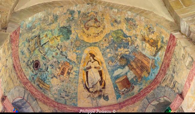 L'intérieur de l'église de Saint-Révérien
