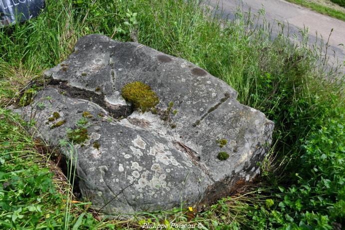 Pierre de "Saint-Martin" de Tintury