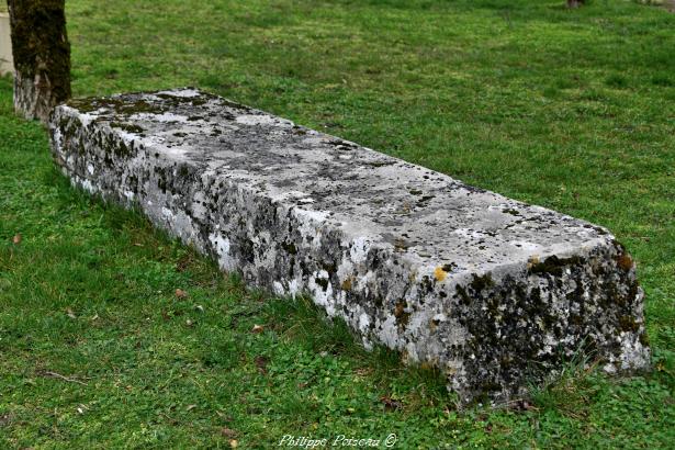 Pierres des Morts de Bazolles