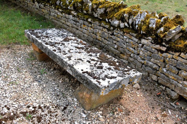 La pierre des morts de Beuvron un beau patrimoine