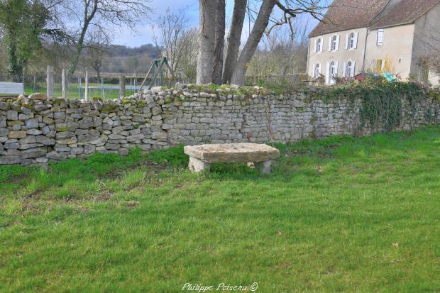 Pierre des morts de Livry un beau patrimoine