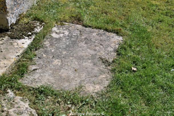 La Pierre des morts de Grenois un beau patrimoine