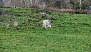 La Pierre du village de Cussy