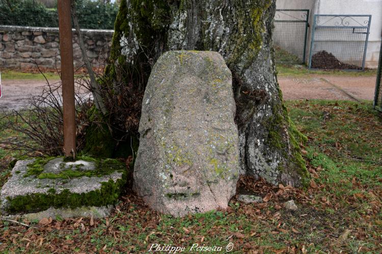 Les pierres de légende de la Nièvre