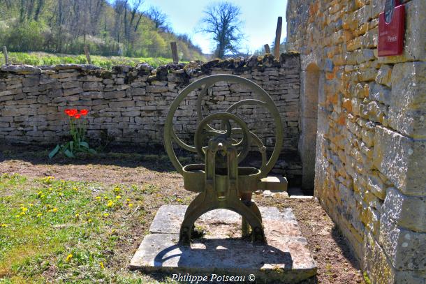 Pompe du Plessis-Champmoreau