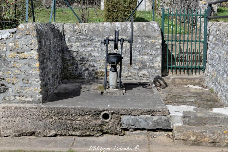 La pompe de Cizely un petit patrimoine