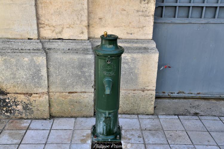 Borne fontaine de Clamecy