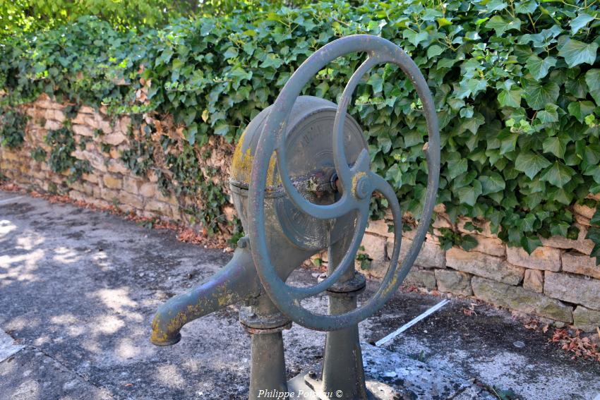 Une Pompe de Corvol-L'Orgueuilleux