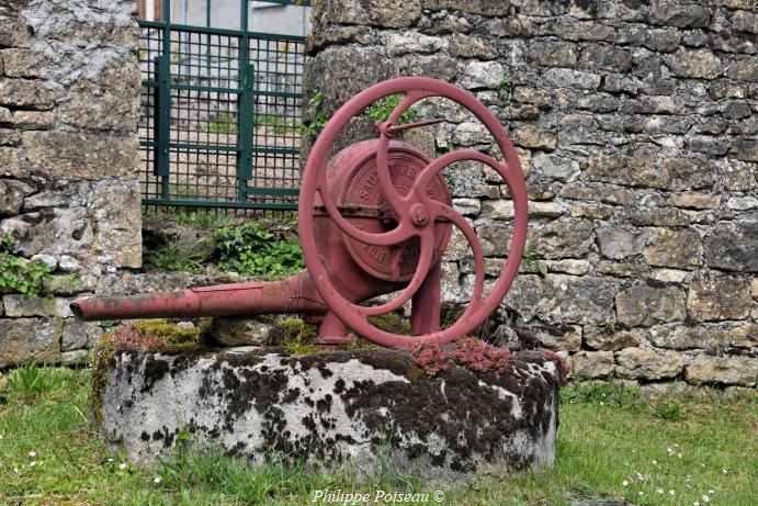 Pompe de Vignes le Haut