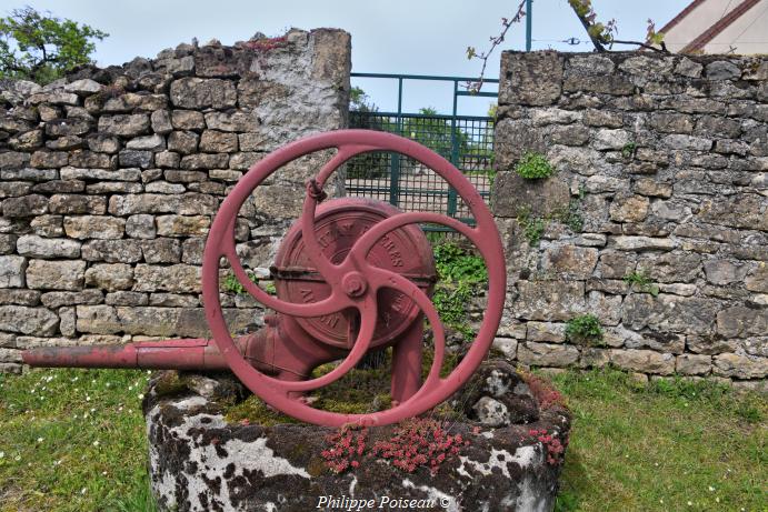 Pompe de Vignes le Haut