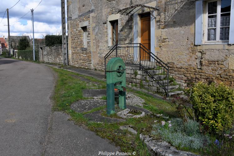 Pompe à eau d’Asnois un patrimoine