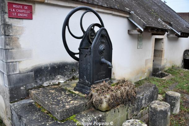 Pompe du lavoir d'Oudan