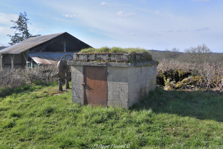 Pompe et la source de Saint-Maurice