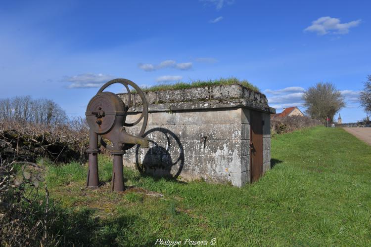 Pompe et la source de Saint-Maurice