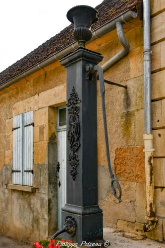 Pompe à Bras de Lurcy le Bourg