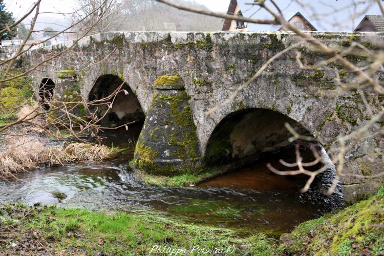 Le pont d'Alligny-en-Morvan