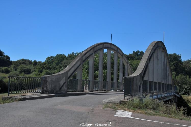 Pont d'Avril sur Loire