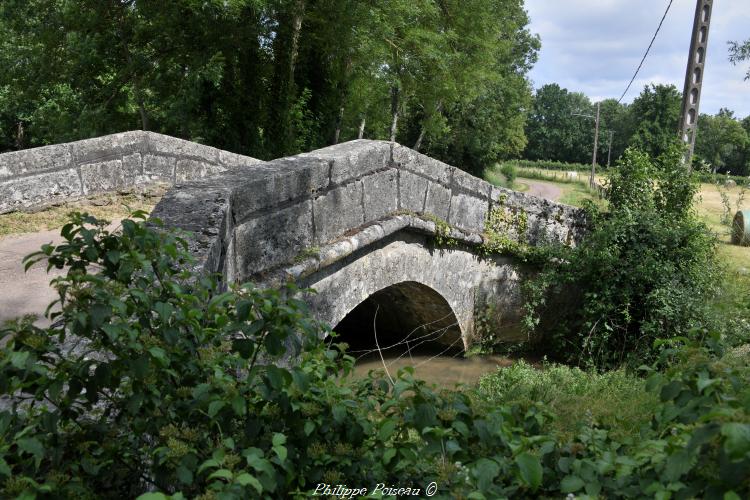 Pont de Chivres un beau patrimoine