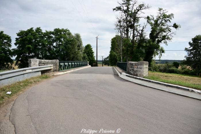 Pont du canal à Maison Neuve